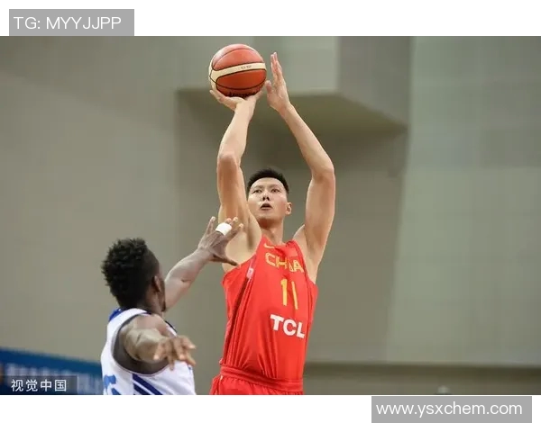 易建联：从篮球场的传奇到人生舞台的多重角色探寻与成长之路