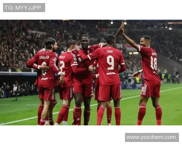 欧冠经典对决利物浦与巴塞罗那全场精彩回顾与分析