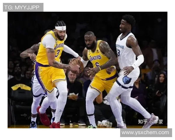 湖人火箭激战正酣NBA赛场精彩瞬间回顾与分析