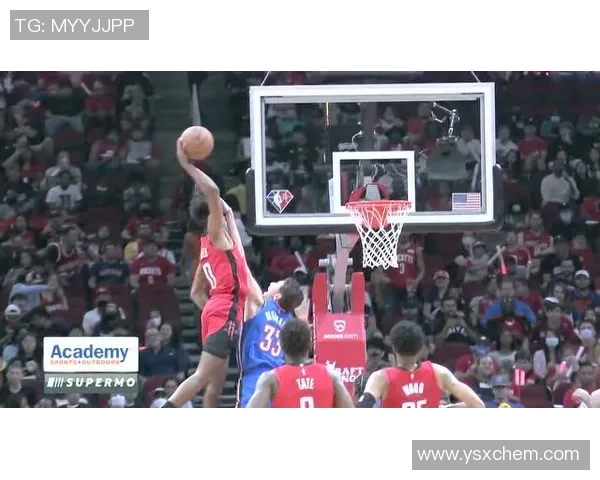 2019年火箭队与雷霆队精彩对决比赛录像回顾与分析