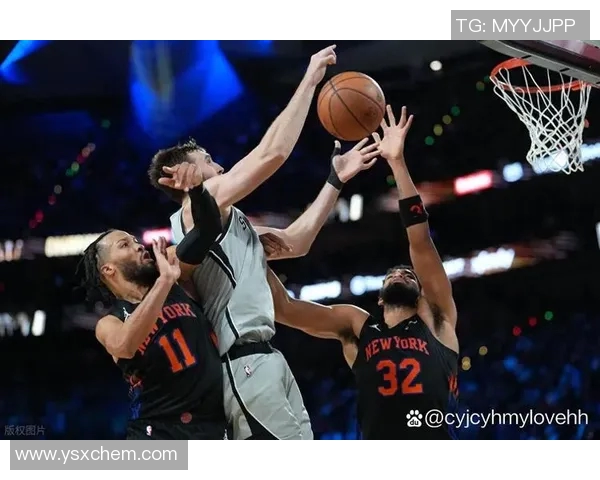 尼克斯与马刺的激烈对决NBA赛场上的巅峰对抗与精彩瞬间回顾 尼克斯与马刺的激烈对决NBA赛场上的巅峰对抗与精彩瞬间回顾